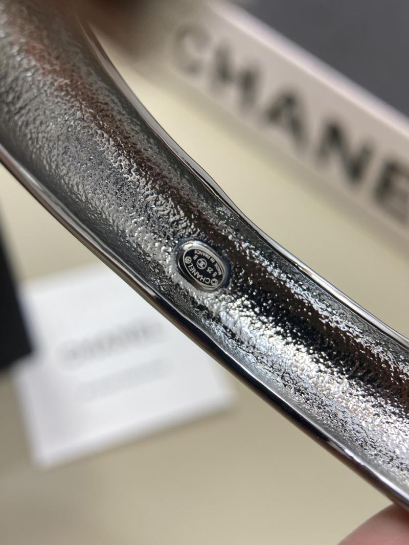 Chanel Bracelet YCB122911