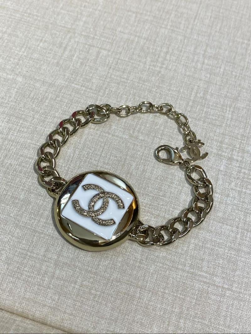 Chanel Bracelet YCB122922