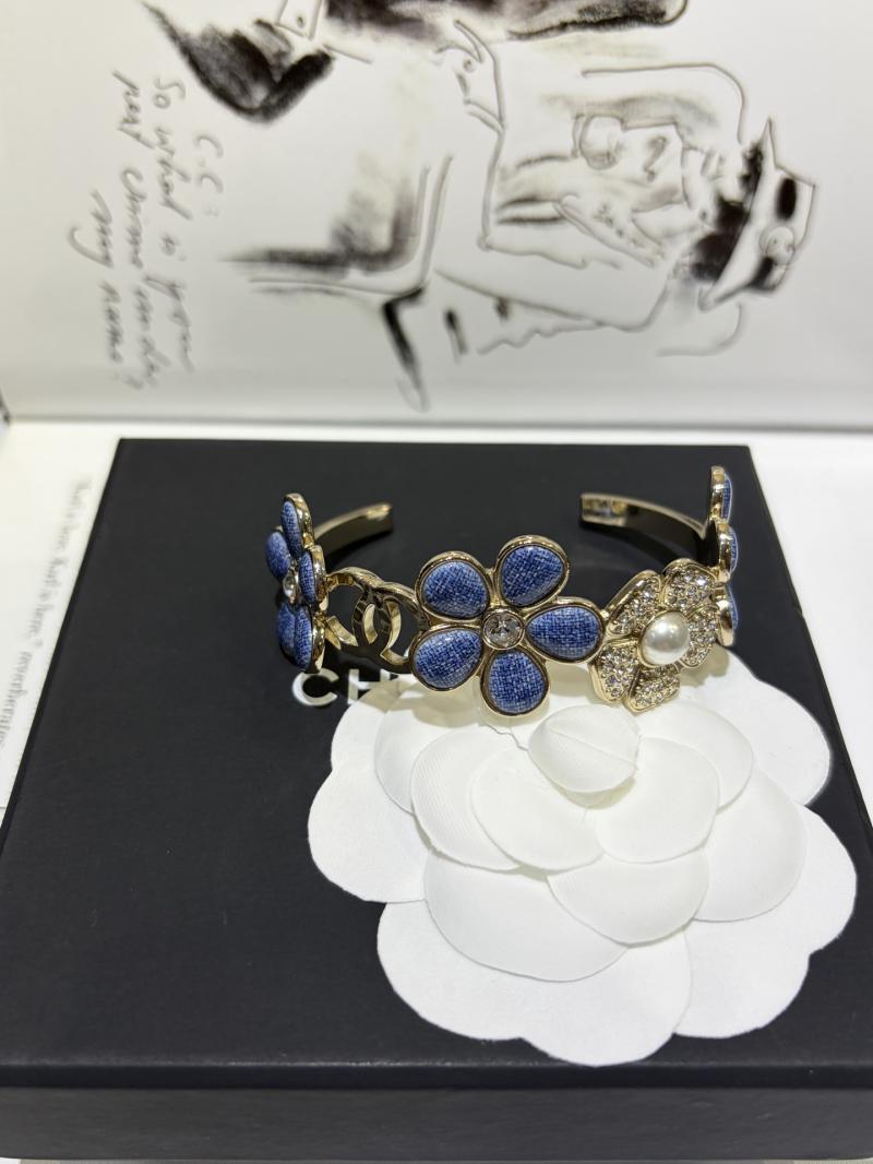 Chanel Bracelet YCB122940