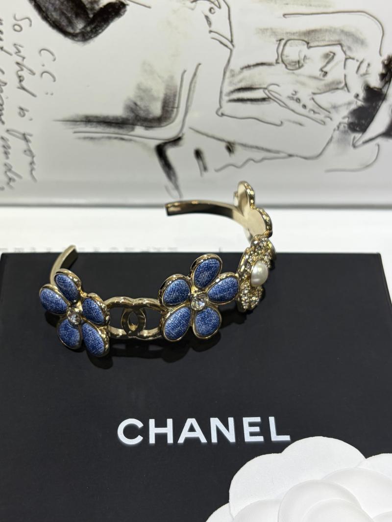 Chanel Bracelet YCB122940