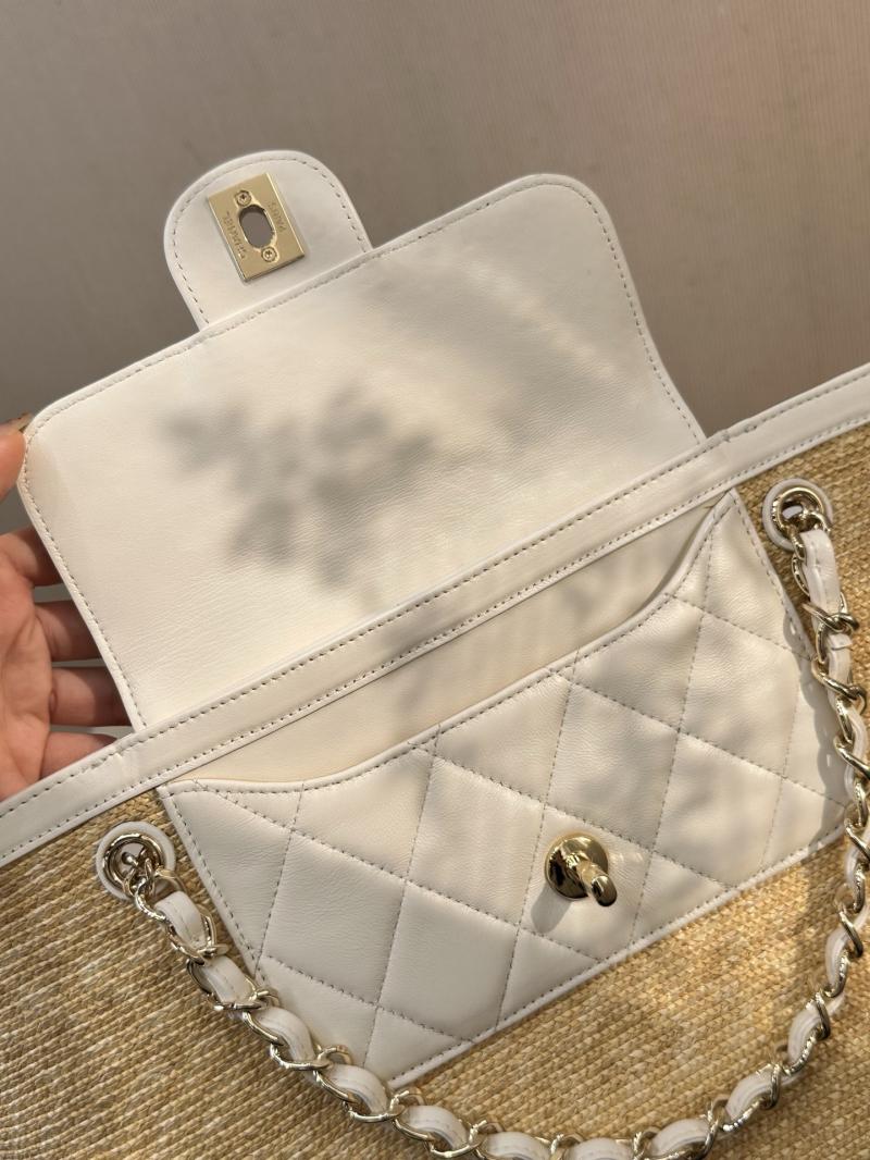 Chanel Braided Straw Large Tote White AS5952