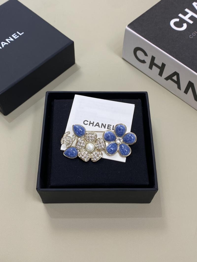 Chanel Brooch YCB122934