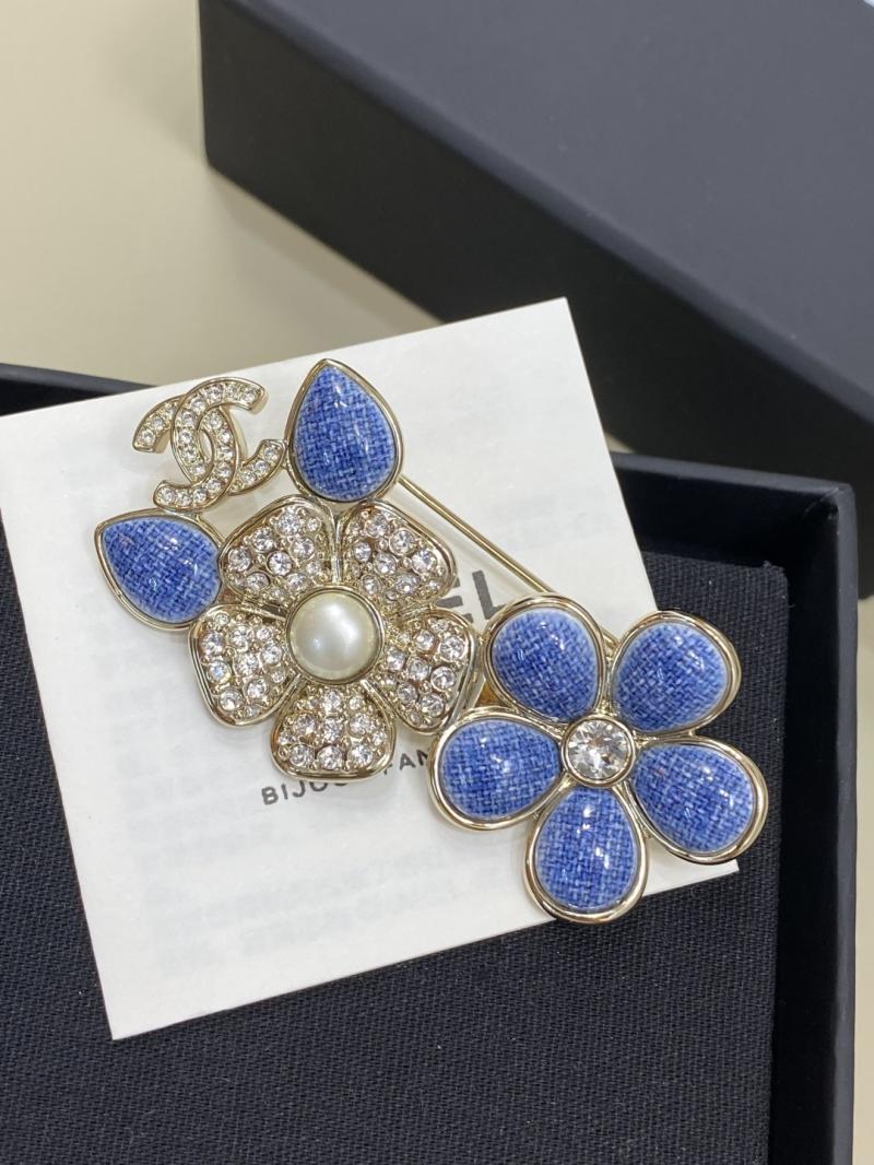 Chanel Brooch YCB122934