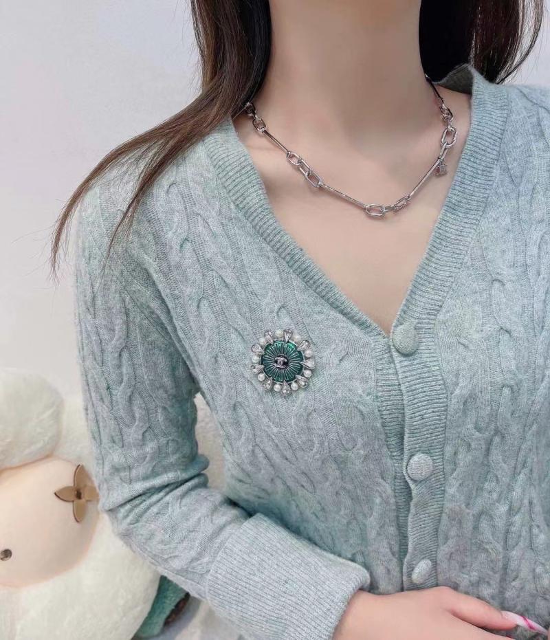 Chanel Brooch YCE11105