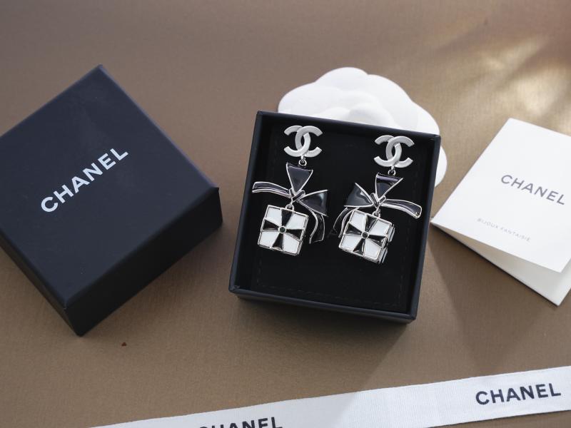 Chanel Earrings YCB122903