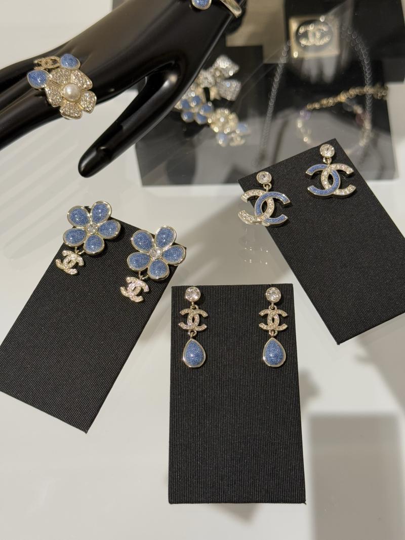 Chanel Earrings YCB122942