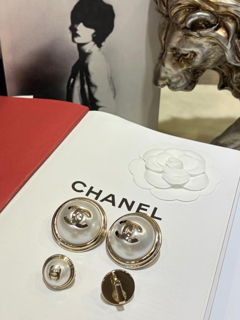 Chanel Earrings YCE123101