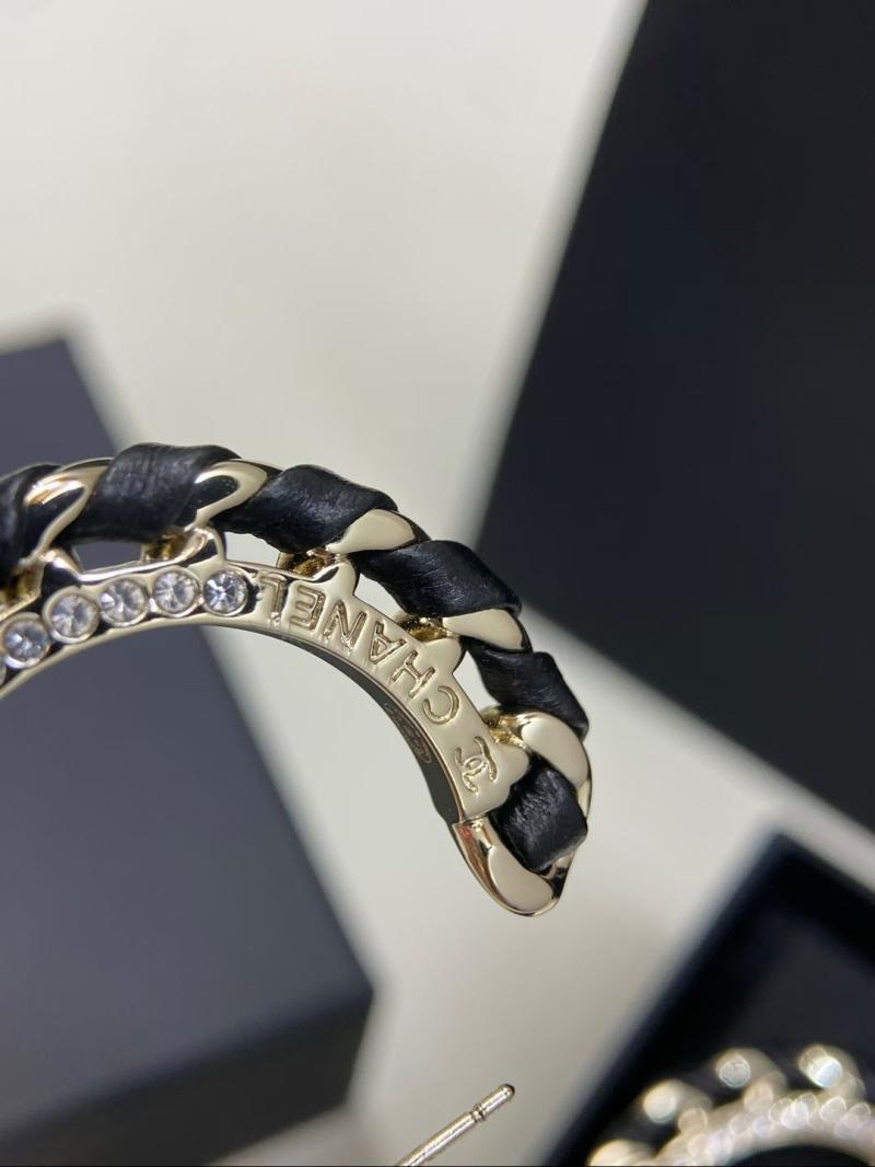 Chanel Earrings YCR11205