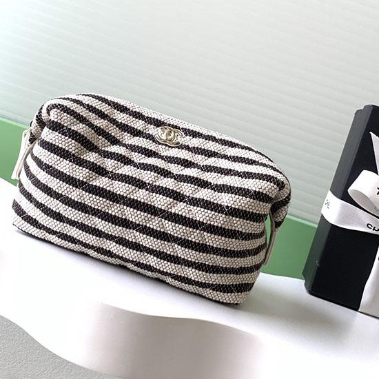 Chanel Zipped Case Black AP4990