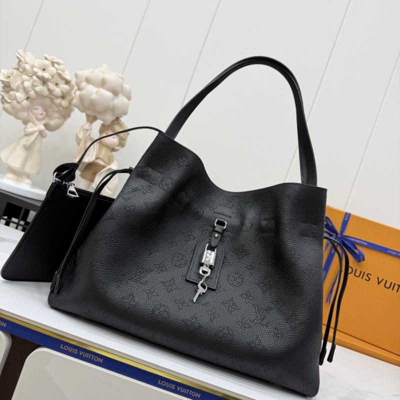 Louis Vuitton Boundless Black M13179