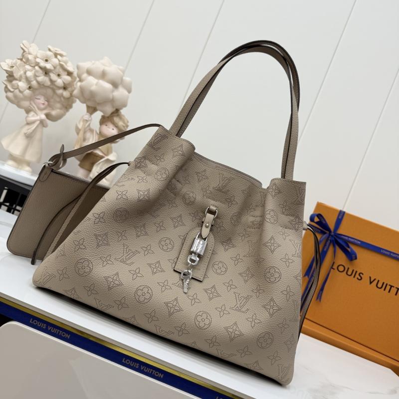 Louis Vuitton Boundless M13180