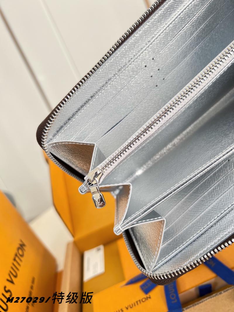 Louis Vuitton Zippy Wallet Silver M27029