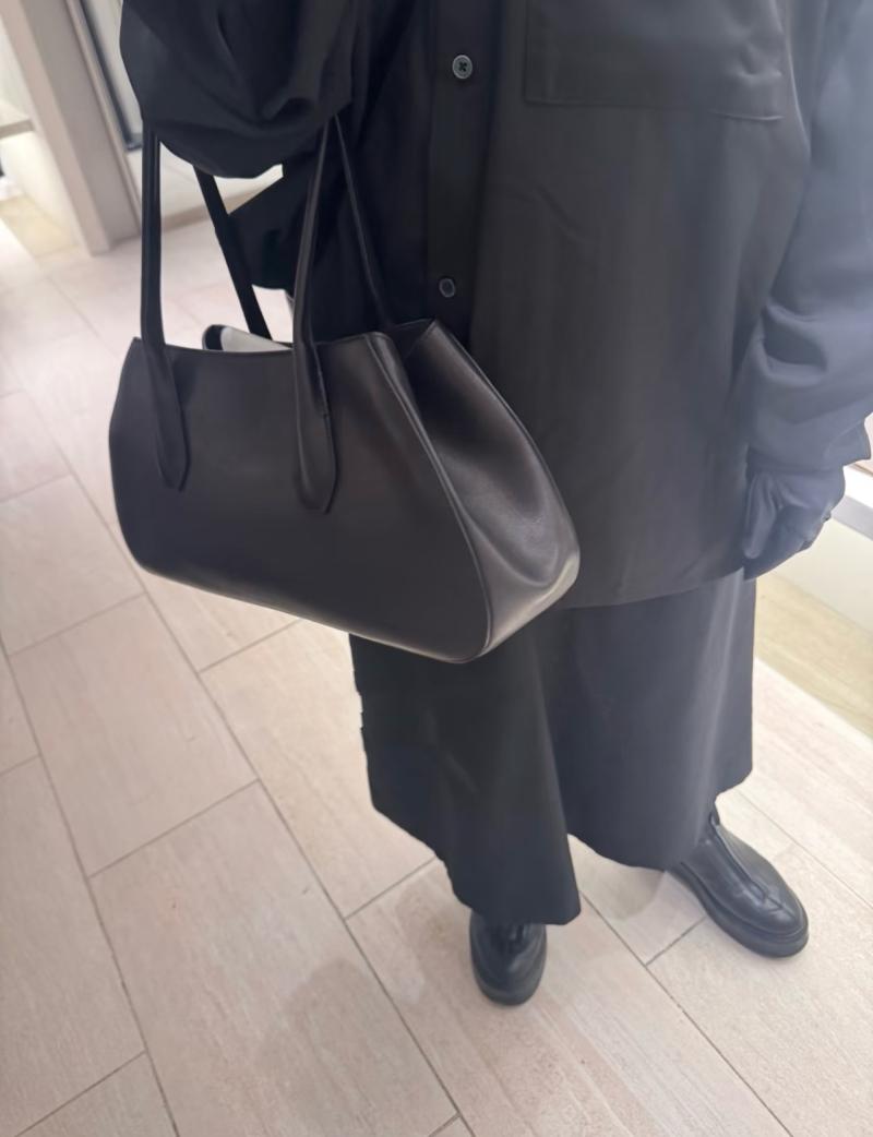 The Row Alger Leather Shoulder Bag Black T1842